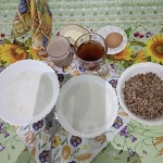сніданок каша гречана, яйце, чай